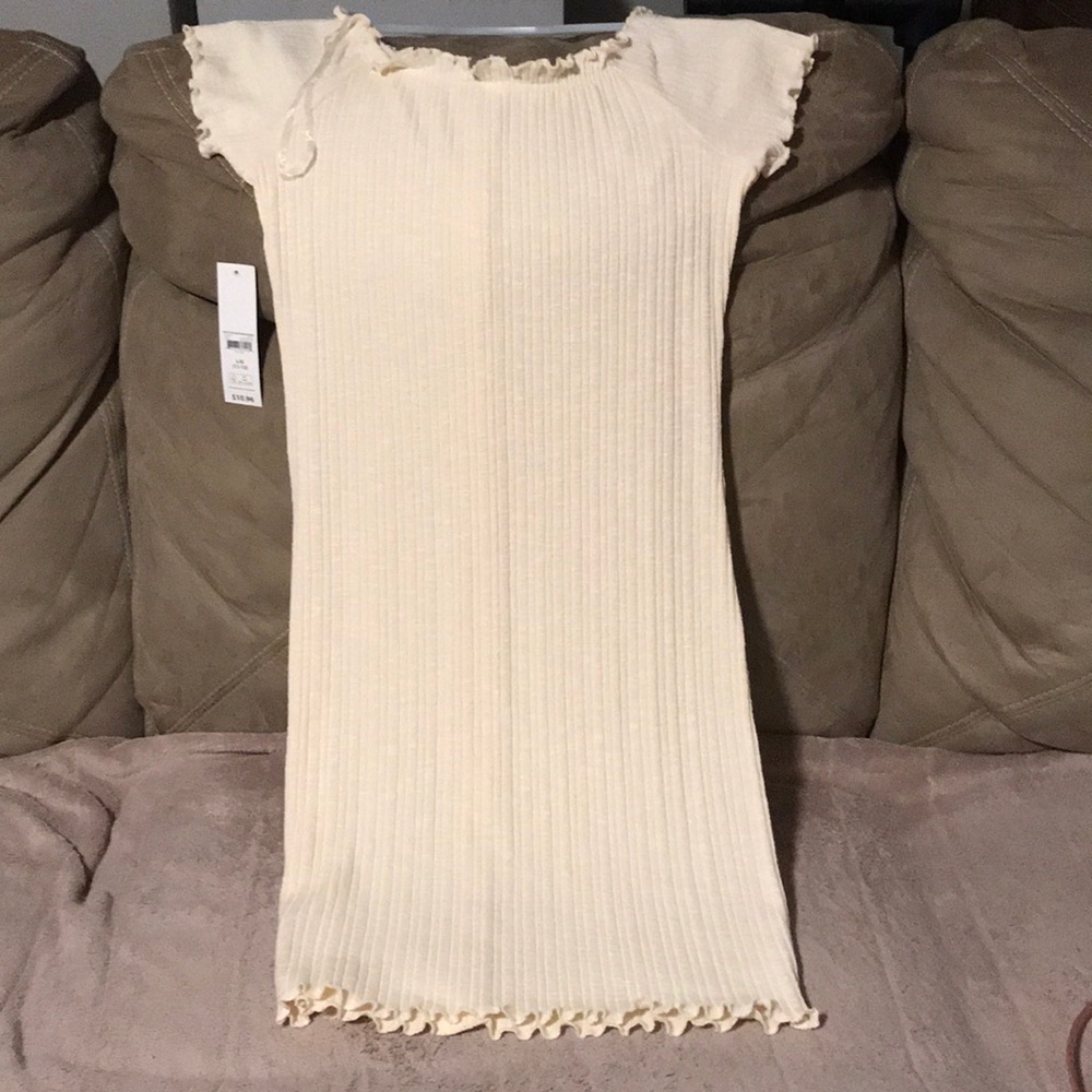 Dress - Picture 2 of 3